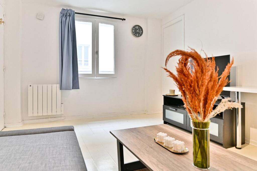 Appartement Proche Canal Saint Martin - Ii
